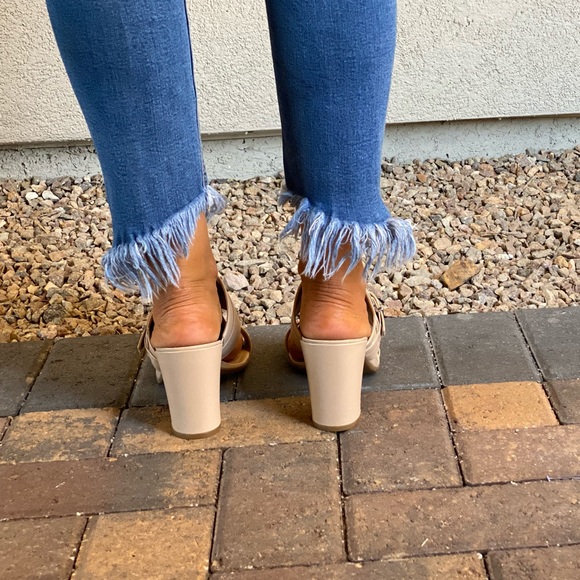 Leather Chunky Block Heel Buckle Mule - Picture 8 of 9